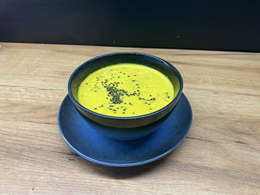 ZUPA CURRY Z KREWETKAMI 