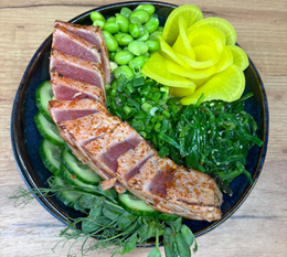 Poke Bowl: Z pikantnym tuńczykiem 